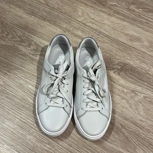 Kizik Vegas Sneakers in Gray size 8.5